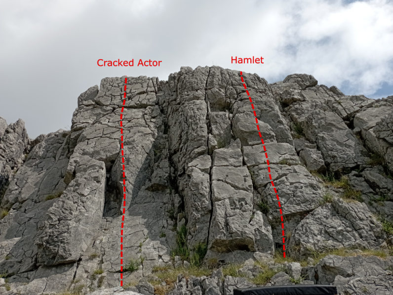File:Cracked actor Hamlet.png